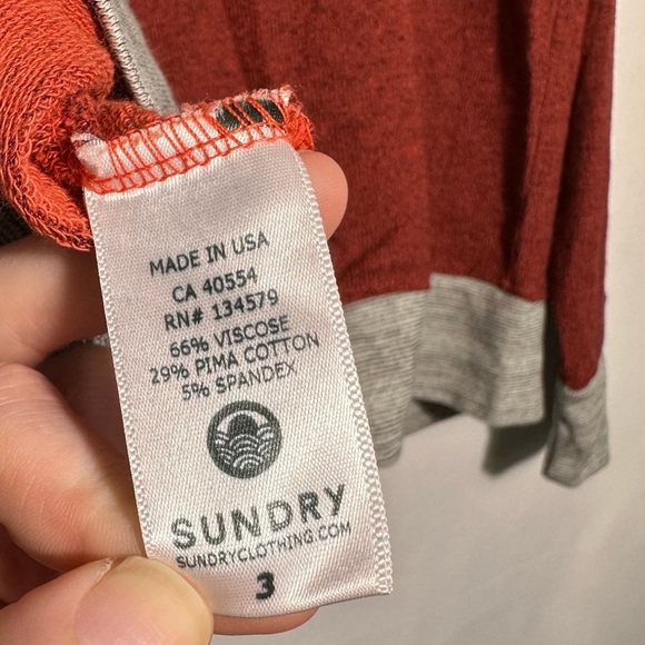 NWOT Sundry Thick Knit Red and Gray Pajama Top/ Sweatshirt Size 3/ Large - Picture 4 of 5